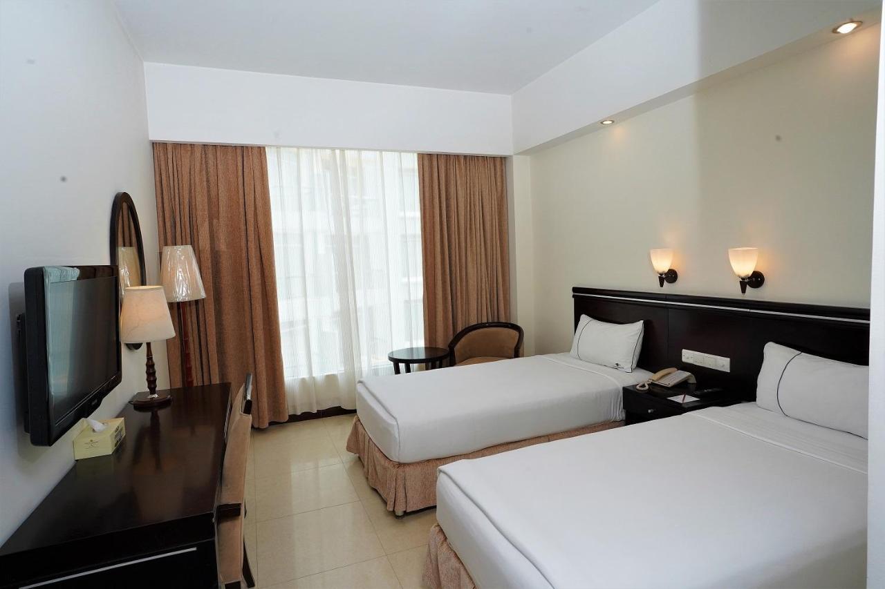 Ocean Paradise Hotel And Resort Cox's Bazar Esterno foto