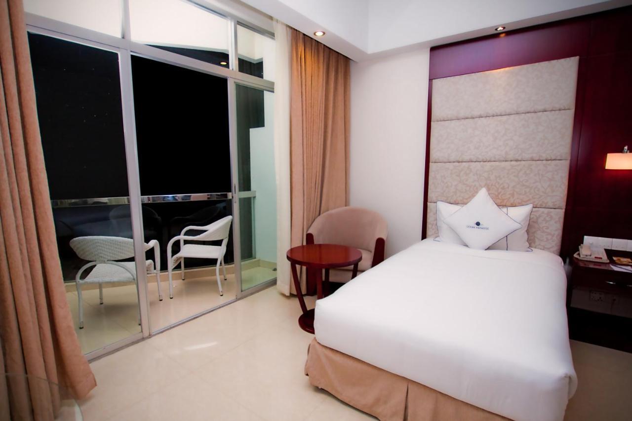 Ocean Paradise Hotel And Resort Cox's Bazar Esterno foto